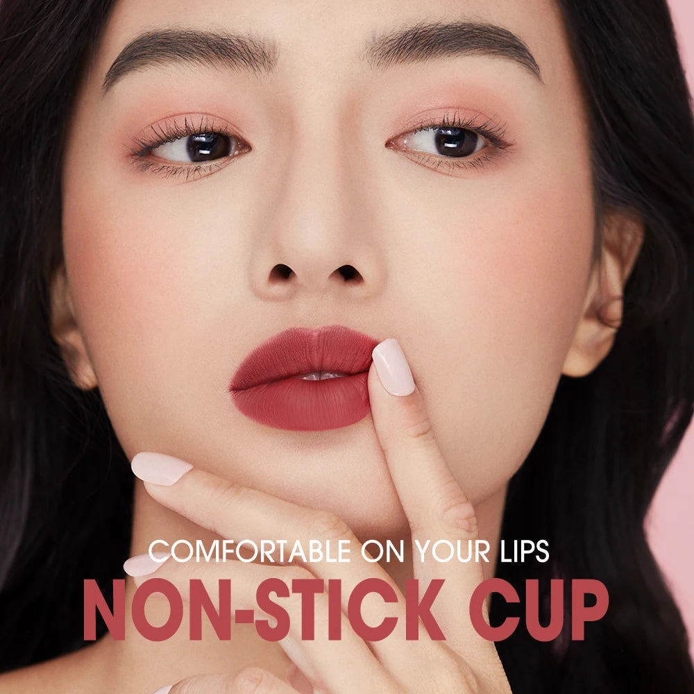 O.TWO.O Long-Lasting Matte Lipstick