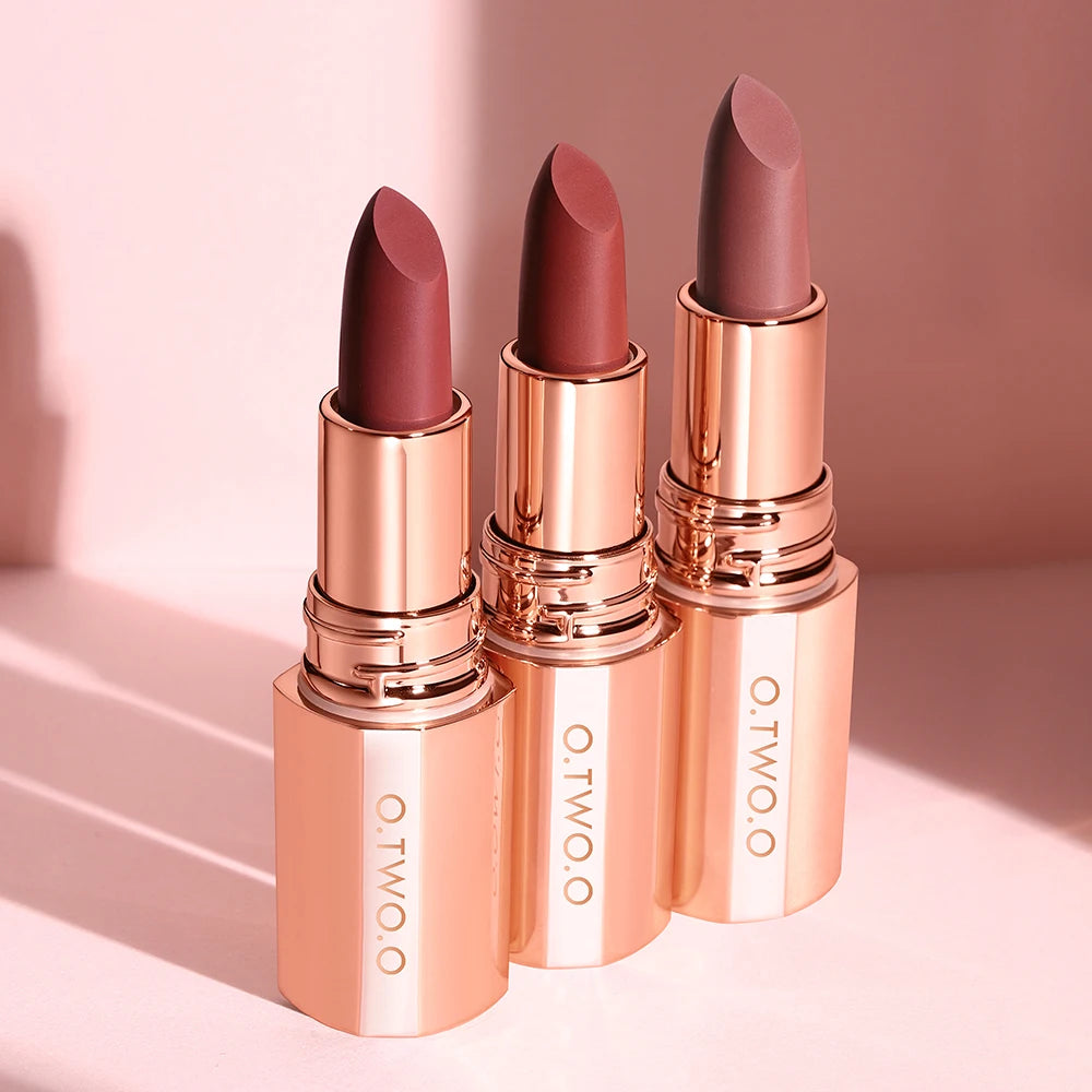 O.TWO.O Long-Lasting Matte Lipstick